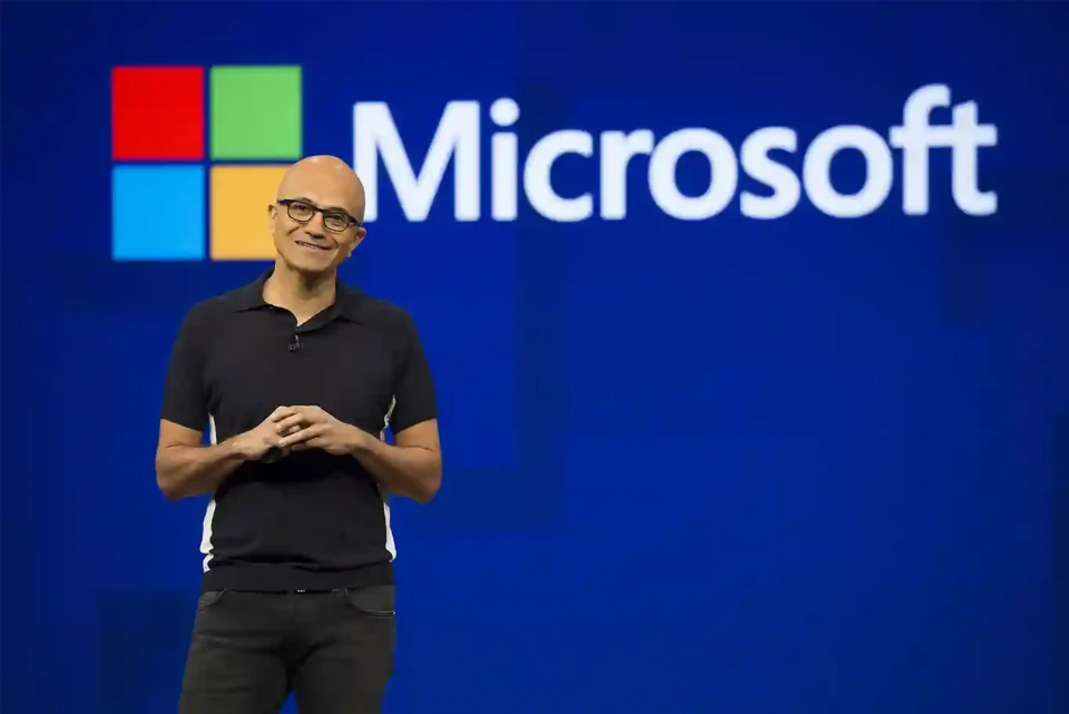 Satya Nadella è diventato CEO di Microsoft nel febbraio 2014, portando un approccio nuovo e innovativo alla leadership dell'azienda. La sua visione ha puntato sulla trasformazione digitale e sull'innovazione tecnologica per guidare Microsoft verso nuovi orizzonti.